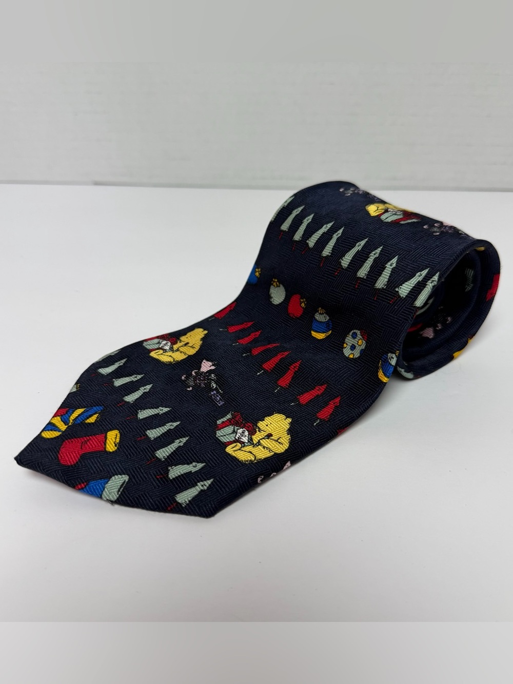 Vintage Mens Winnie The Pooh Tie